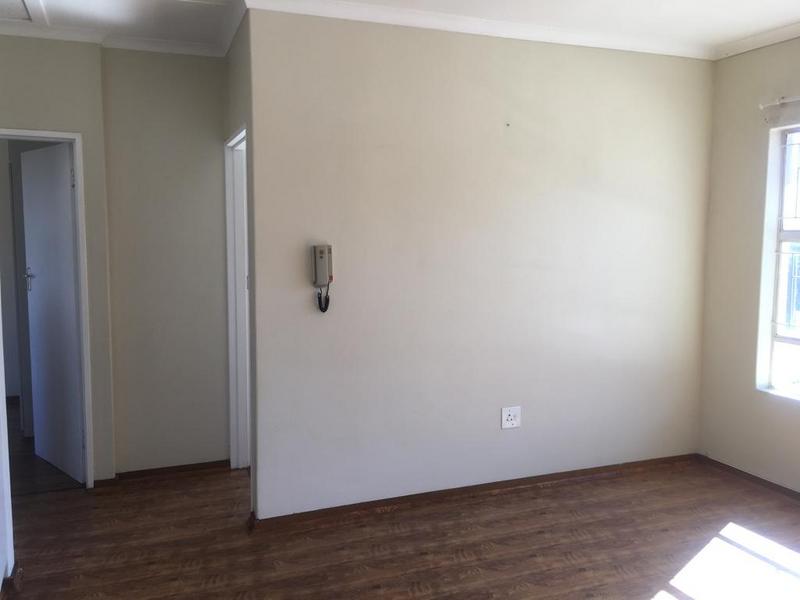 2 Bedroom Property for Sale in Langenhovenpark Free State